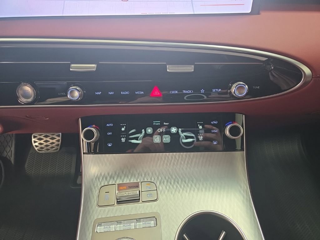 New 2026 Genesis GV70 2.5T Sport Prestige AWD/4WD image 19