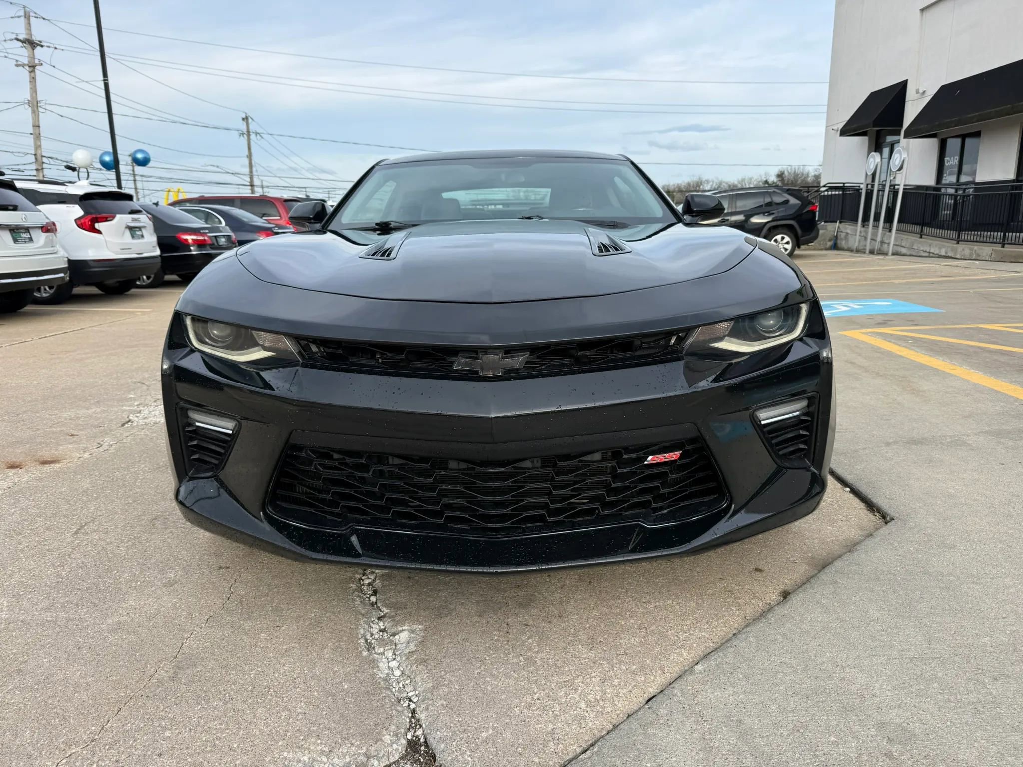 Used 2018 Chevrolet Camaro SS RWD image 4