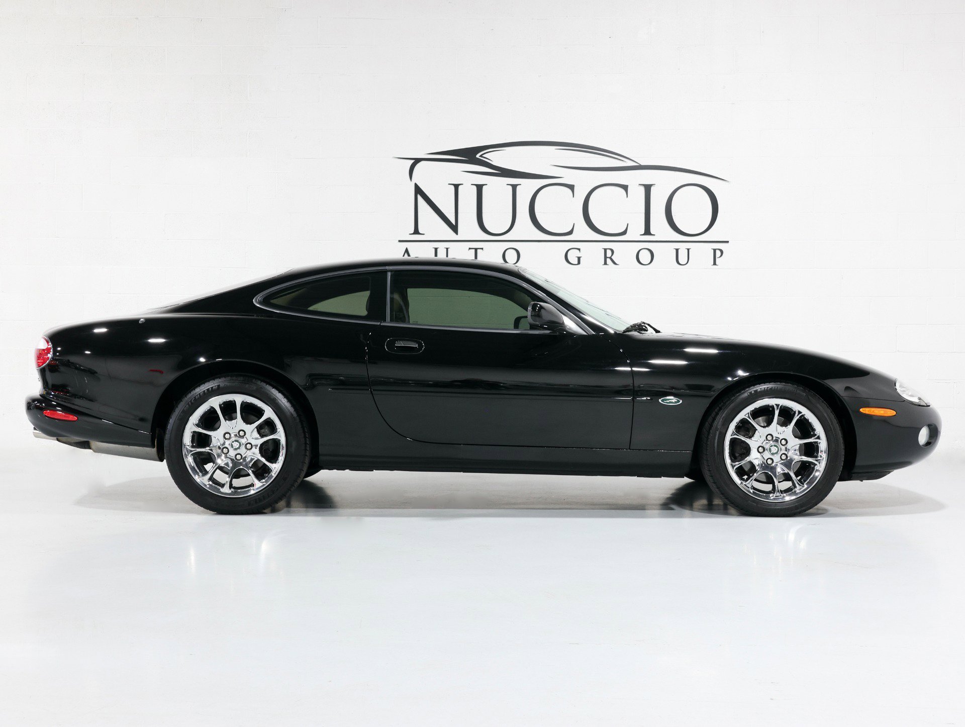 Used 2002 Jaguar XK8 Coupe image 19