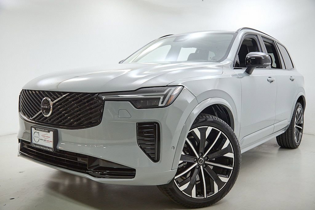 New 2026 Volvo XC90 B6 Ultra w/ Lounge Package image 2