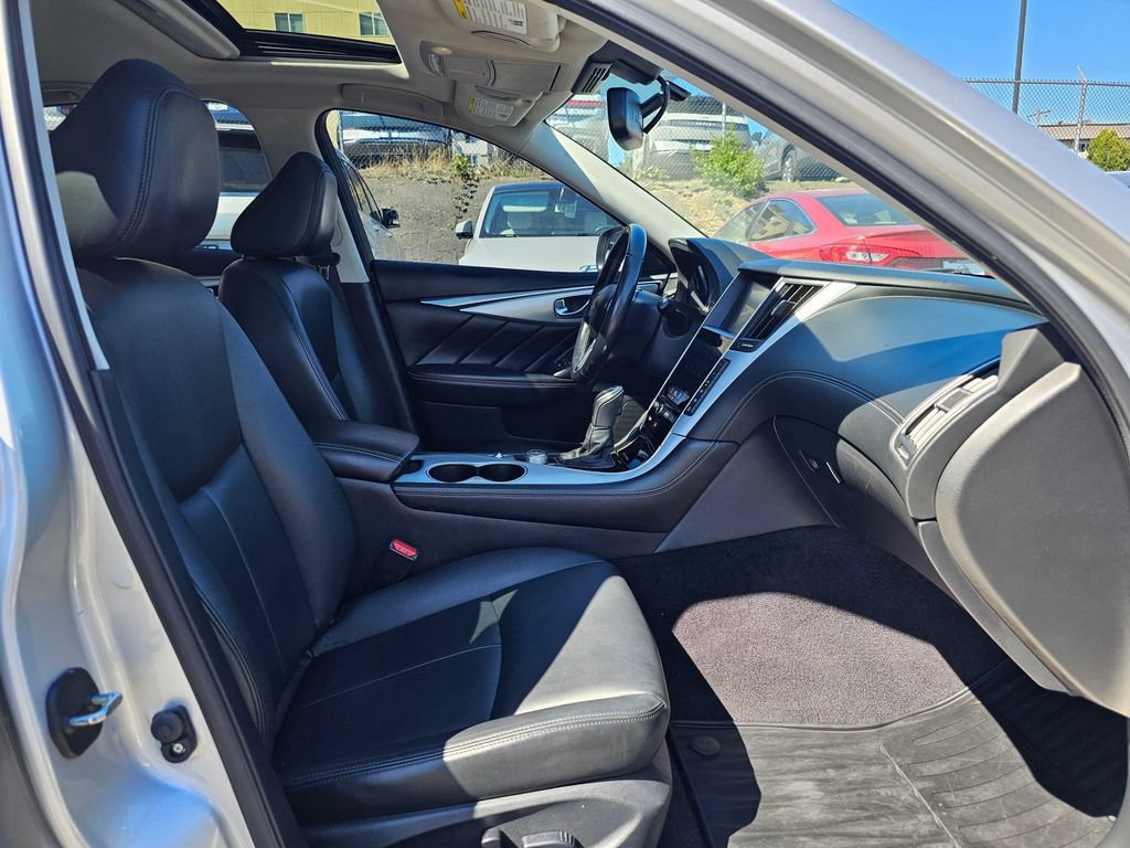 Used 2019 INFINITI Q50 Luxe w/ All Weather Package (L93) AWD/4WD image 11
