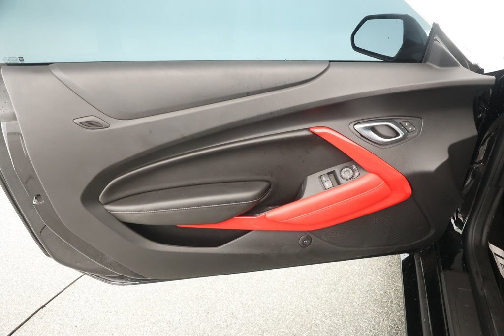 Used 2018 Chevrolet Camaro SS w/ LPO, Ground Effects Package image 8