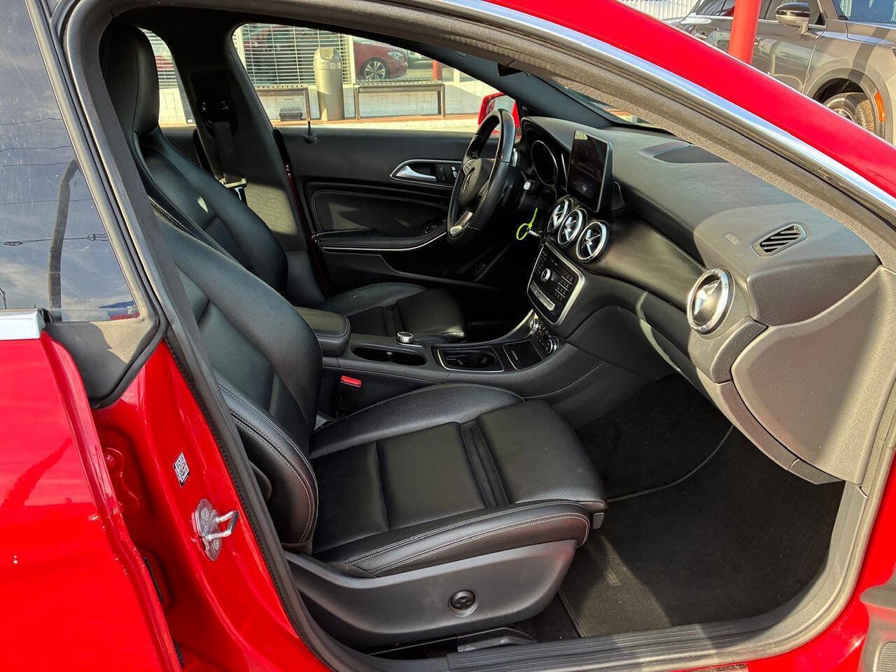 Used 2019 Mercedes-Benz CLA 250 image 14