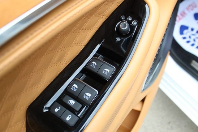 Used 2023 Jeep Grand Cherokee L Summit AWD/4WD image 10