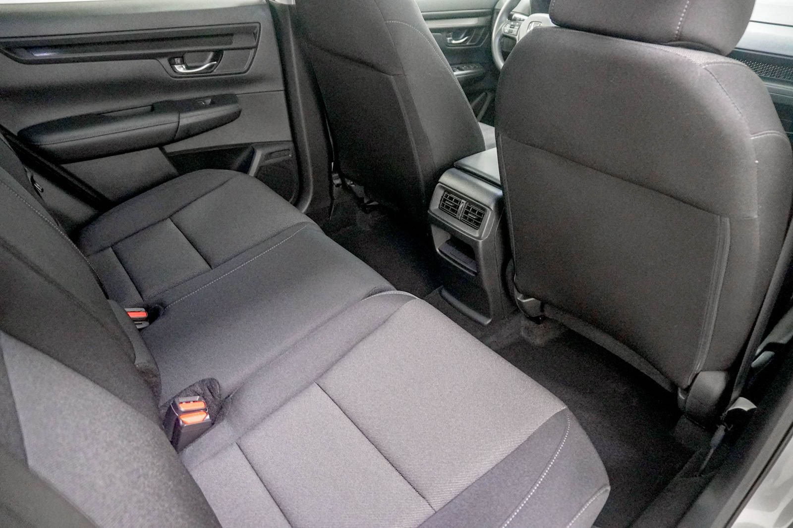 Used 2025 Honda CR-V LX image 32