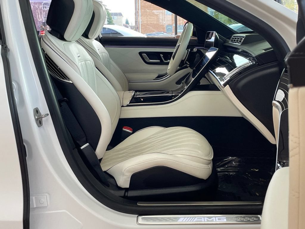 Used 2026 Mercedes-Benz S 63 AMG S image 31