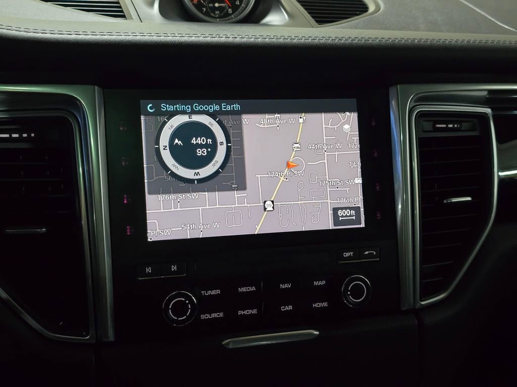 Used 2017 Porsche Macan Turbo image 16