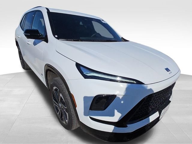 Used 2025 Buick Enclave Sport Touring image 4