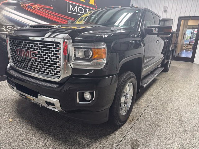 Used 2017 GMC Sierra 3500 Denali w/ Duramax Plus Package AWD/4WD image 2
