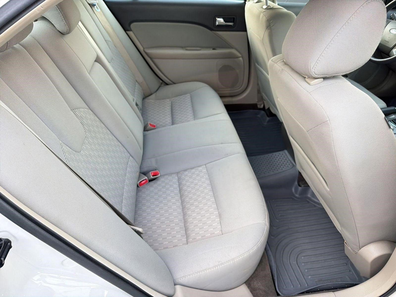 Used 2012 Ford Fusion SE image 25