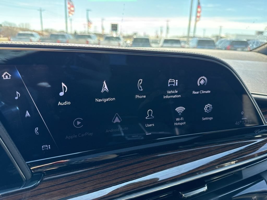 Used 2023 Cadillac Escalade Premium Luxury AWD/4WD image 36