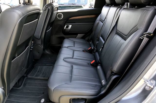 Used 2018 Land Rover Discovery HSE AWD/4WD image 26
