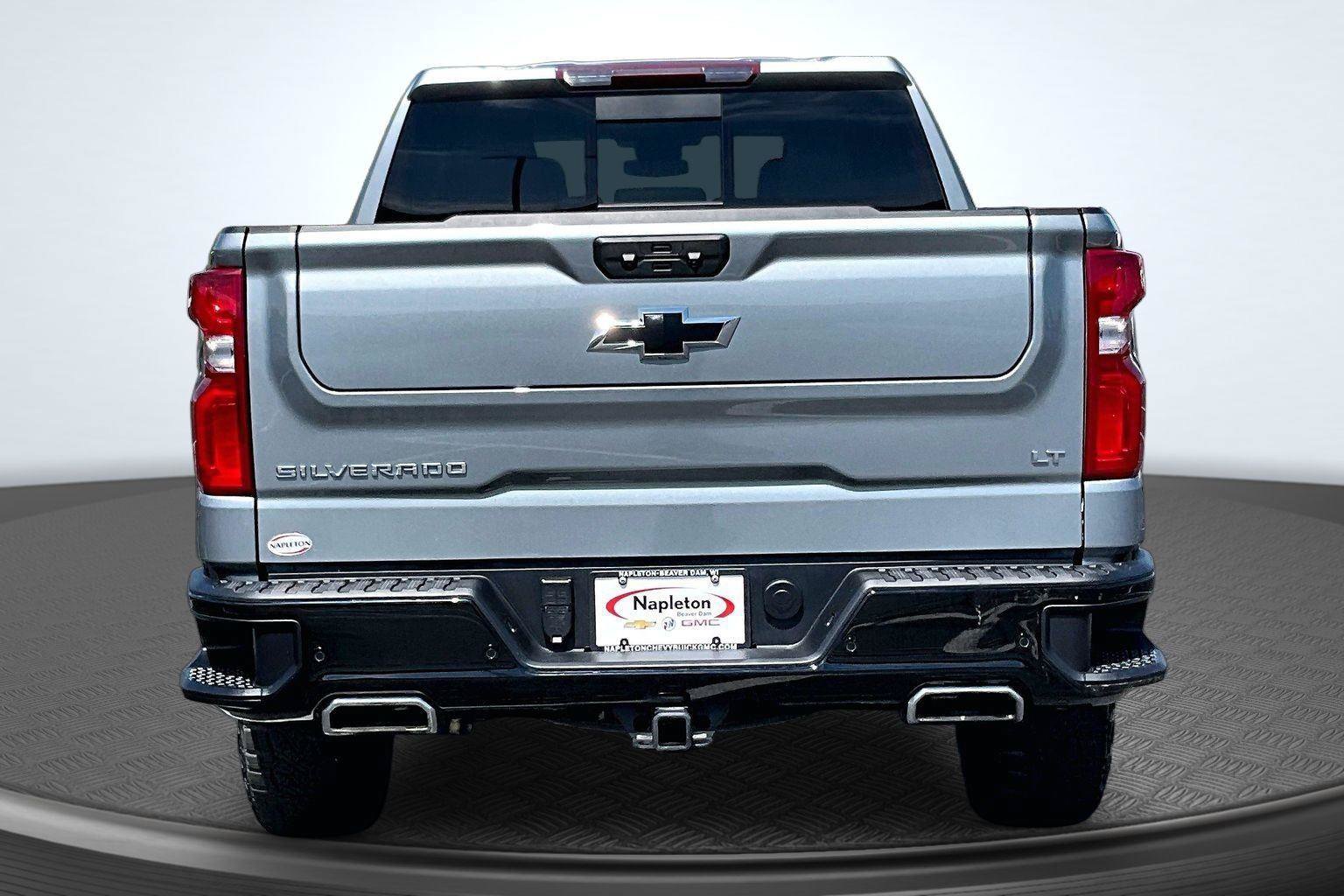 Used 2024 Chevrolet Silverado 1500 LT Trail Boss w/ LT Trail Boss Premium Package AWD/4WD image 4