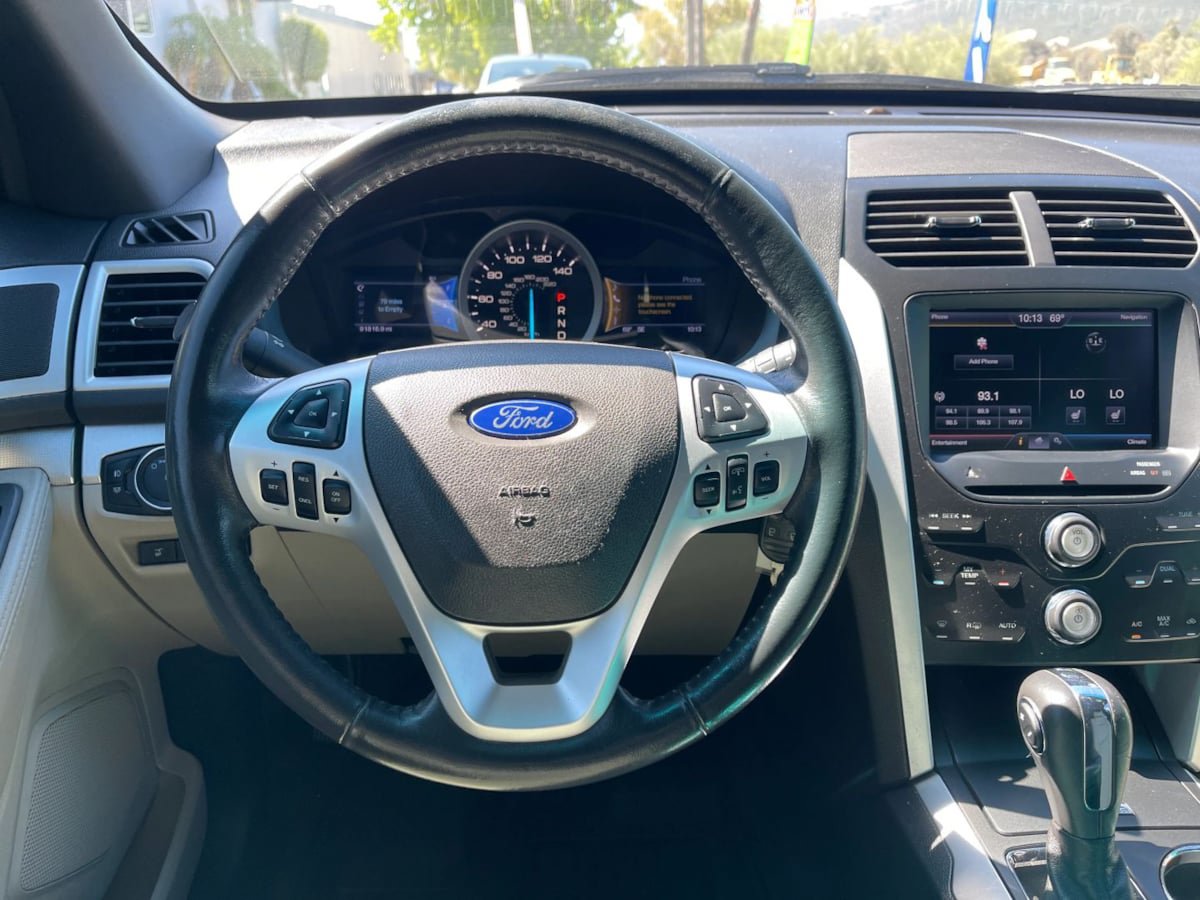 Used 2013 Ford Explorer XLT FWD image 11