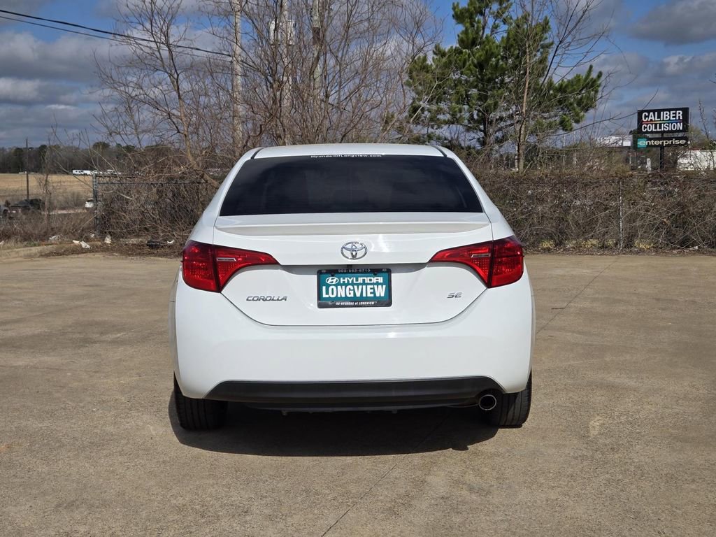 Used 2018 Toyota Corolla SE FWD image 5