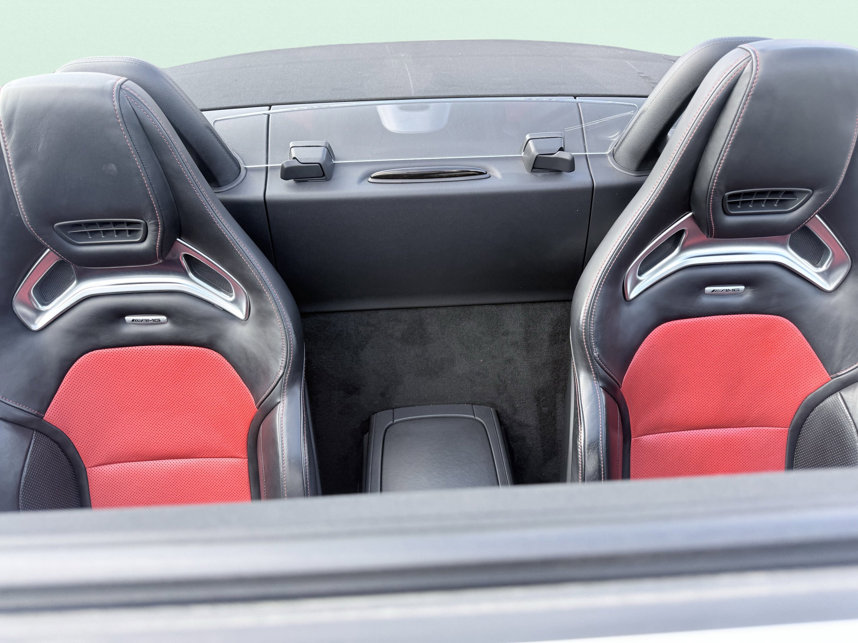 Used 2018 Mercedes-Benz AMG GT Roadster image 36