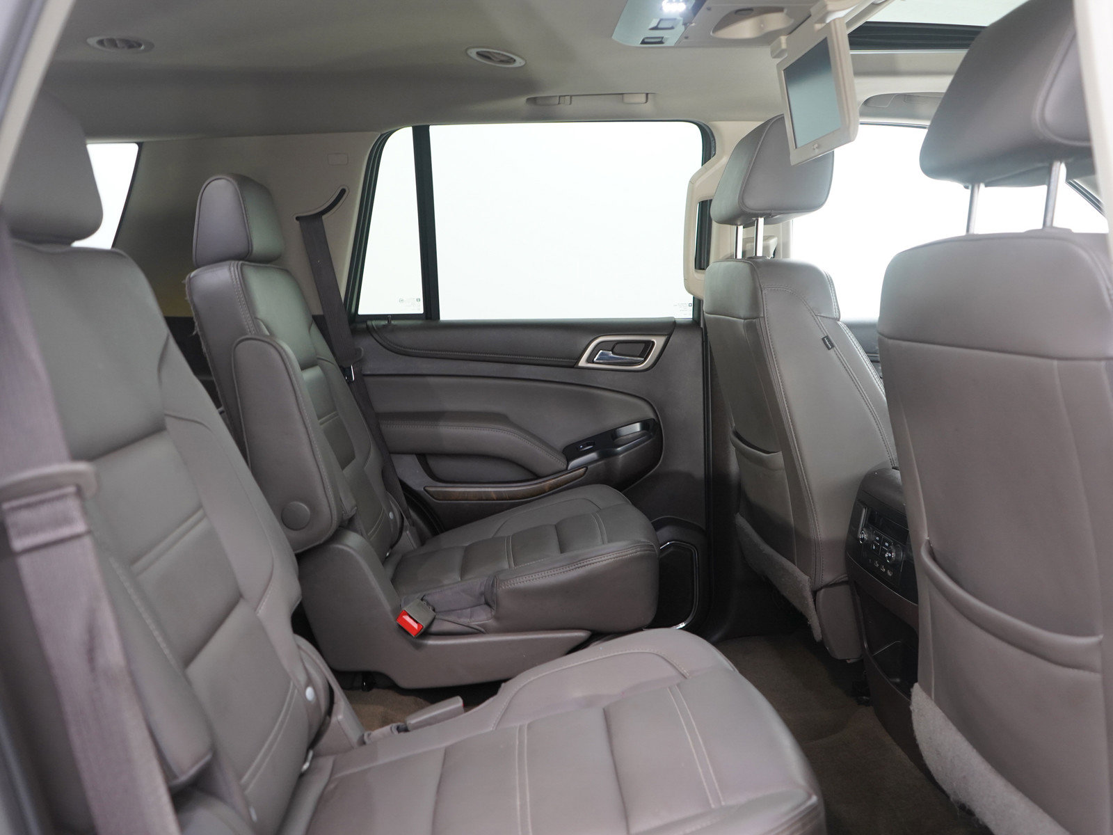 Used 2018 GMC Yukon Denali w/ Open Road Package image 12