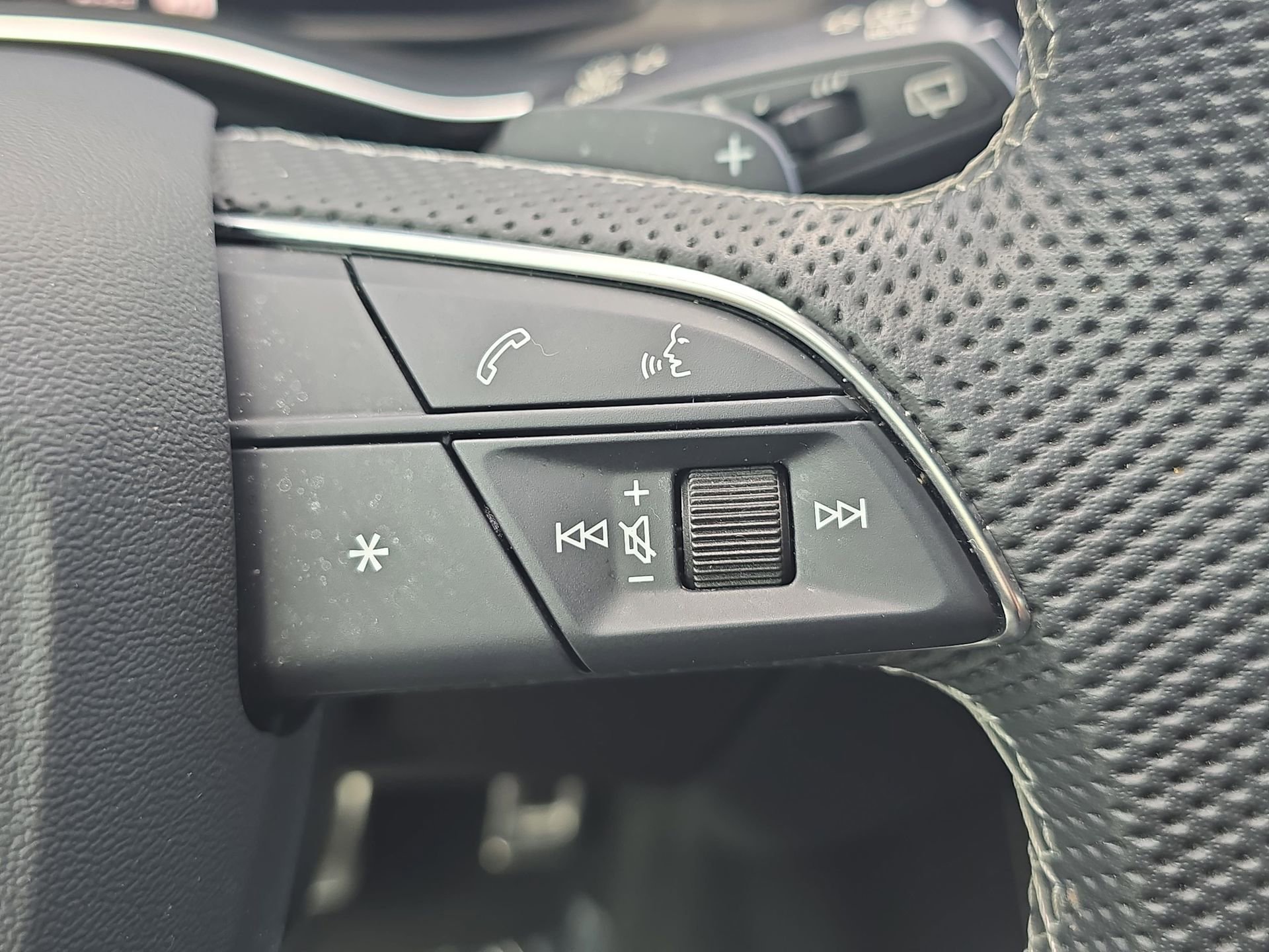 Used 2024 Audi SQ8 Premium Plus AWD/4WD image 18
