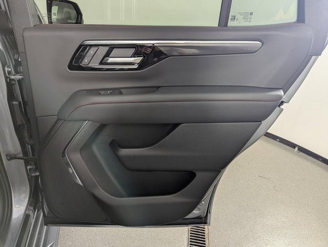 Used 2025 Chevrolet Tahoe RST image 24