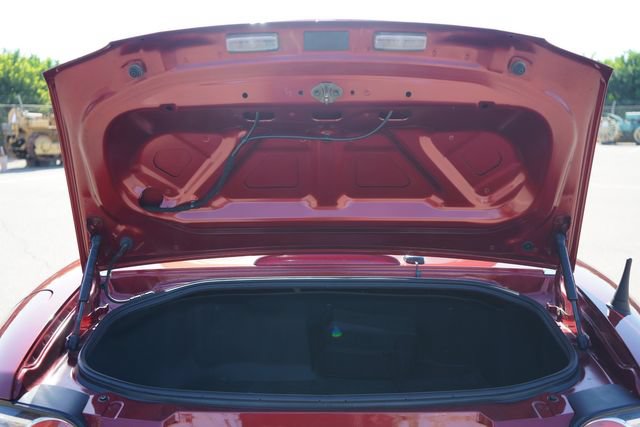 Used 2006 MAZDA MX-5 Miata Sport w/ Appearance Pkg RWD image 72