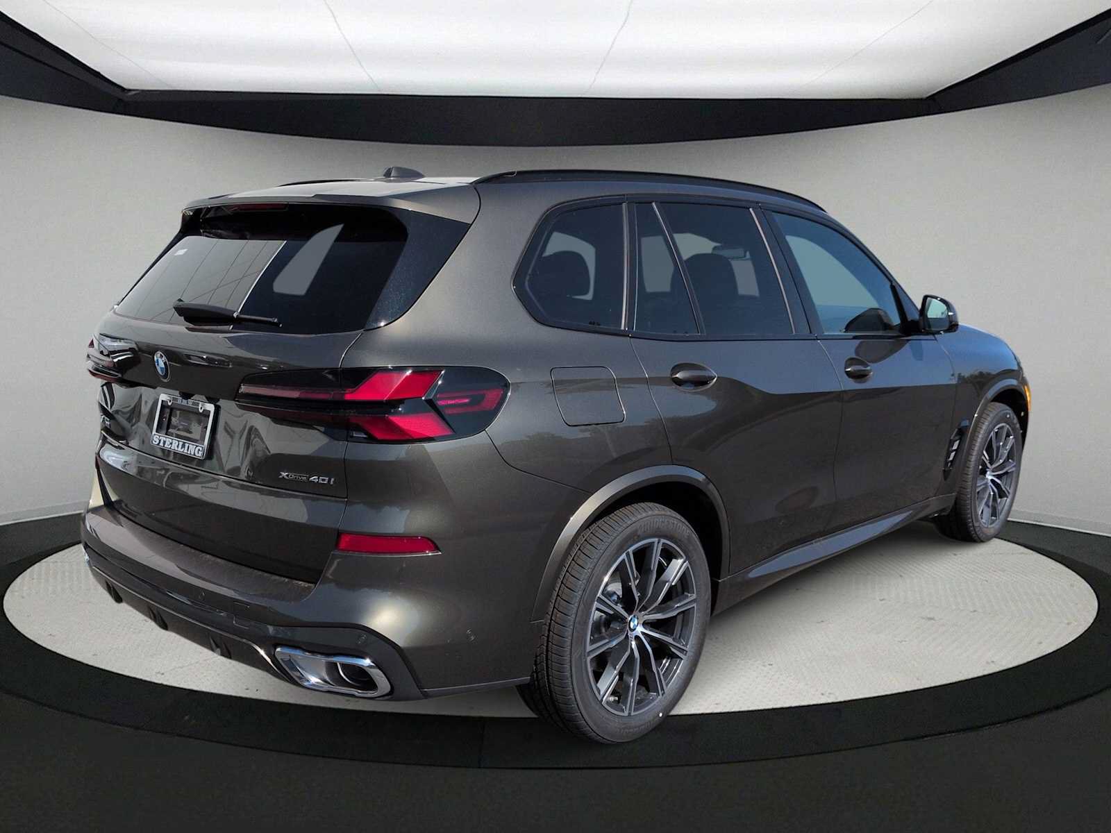 Used 2026 BMW X5 xDrive40i w/ M Sport Package AWD/4WD image 8