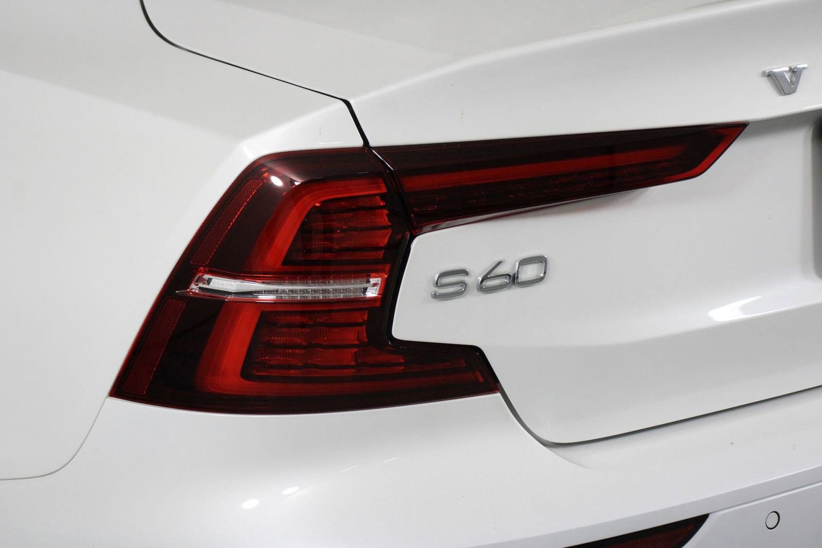 Certified 2025 Volvo S60 B5 Core image 18