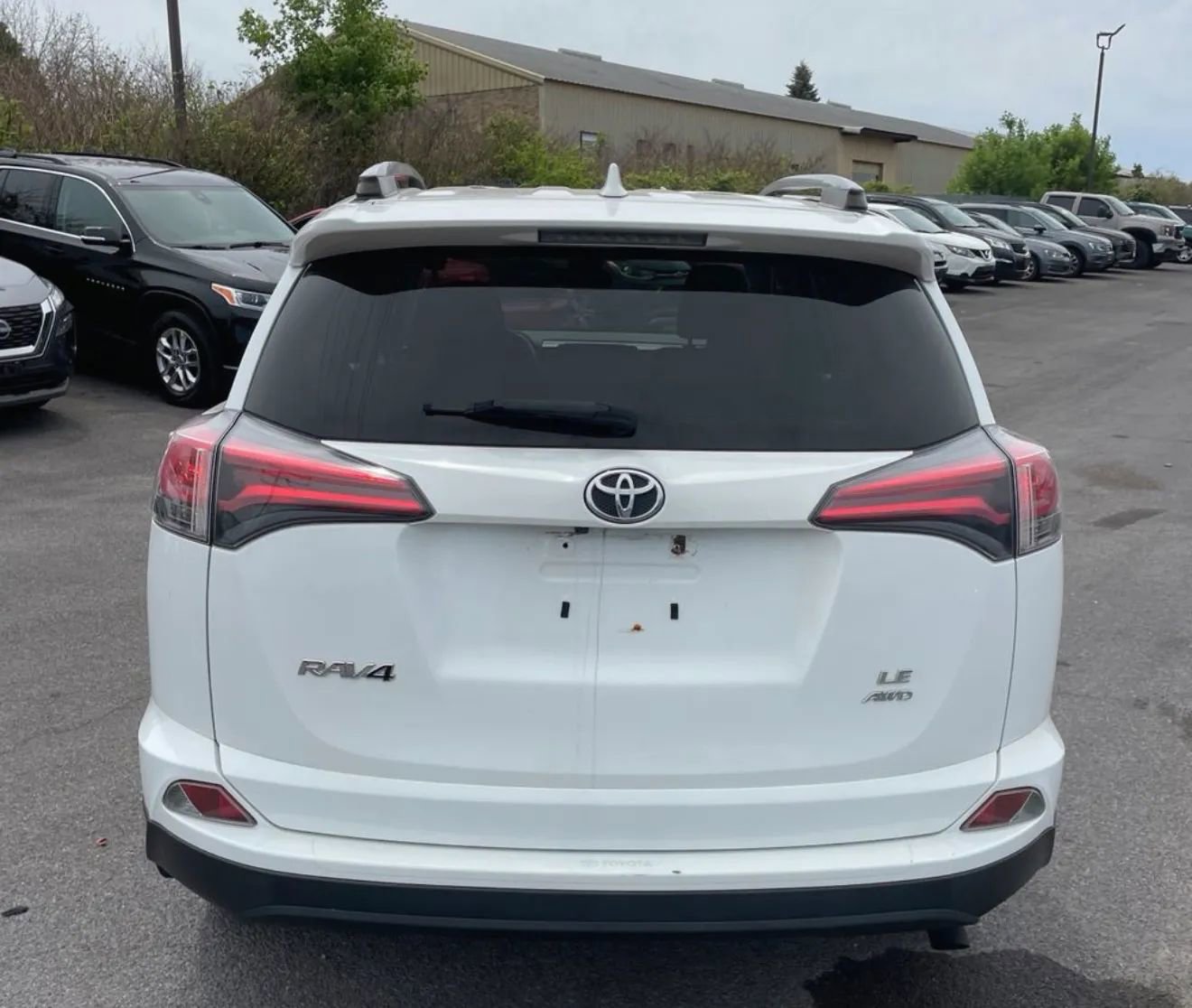 Used 2018 Toyota RAV4 LE w/ All Weather Liner Package AWD/4WD image 4