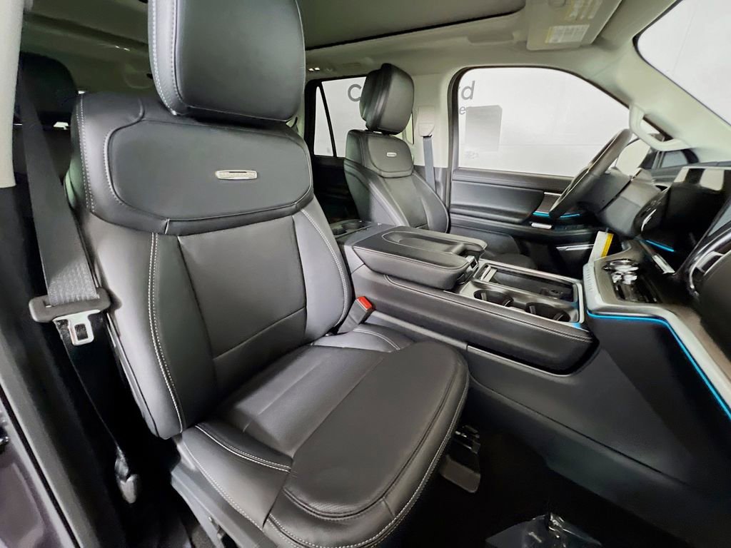 New 2026 Ford Expedition Max Platinum w/ Driver's Package image 19