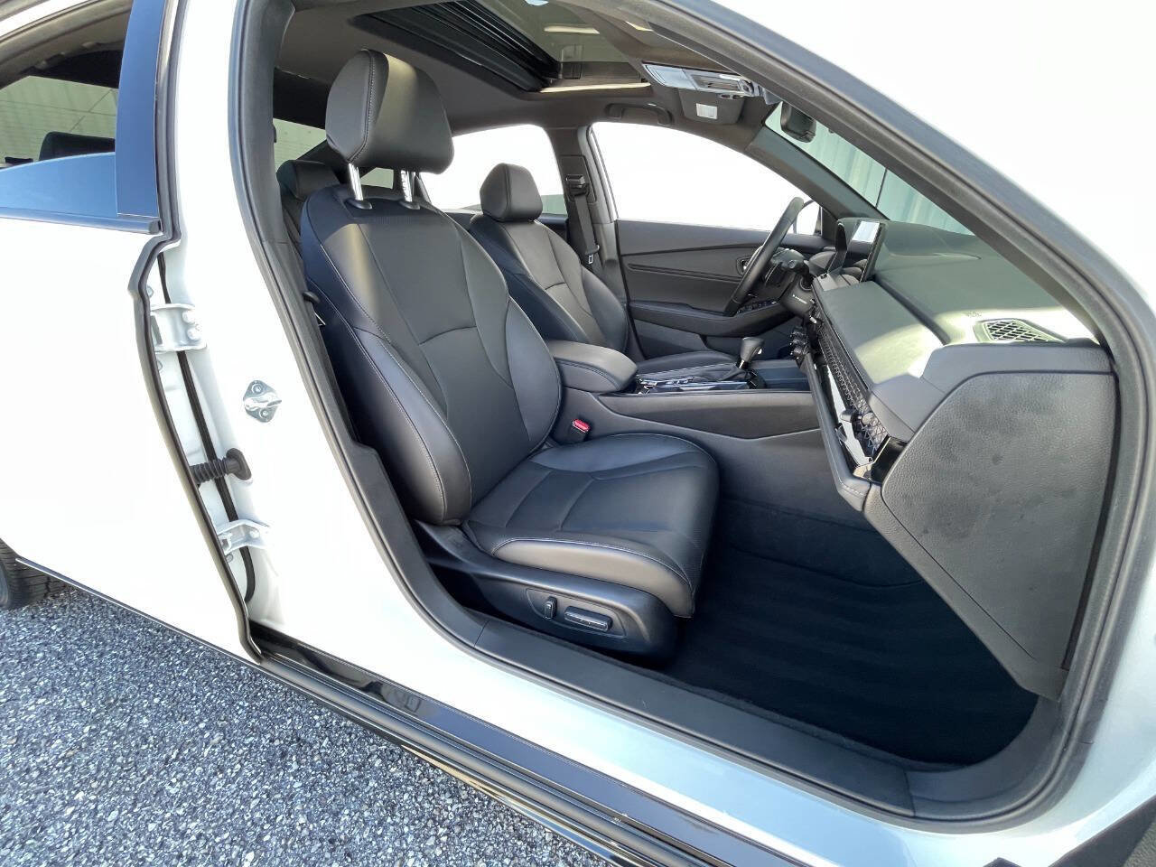 Used 2025 Honda Accord Sport image 22