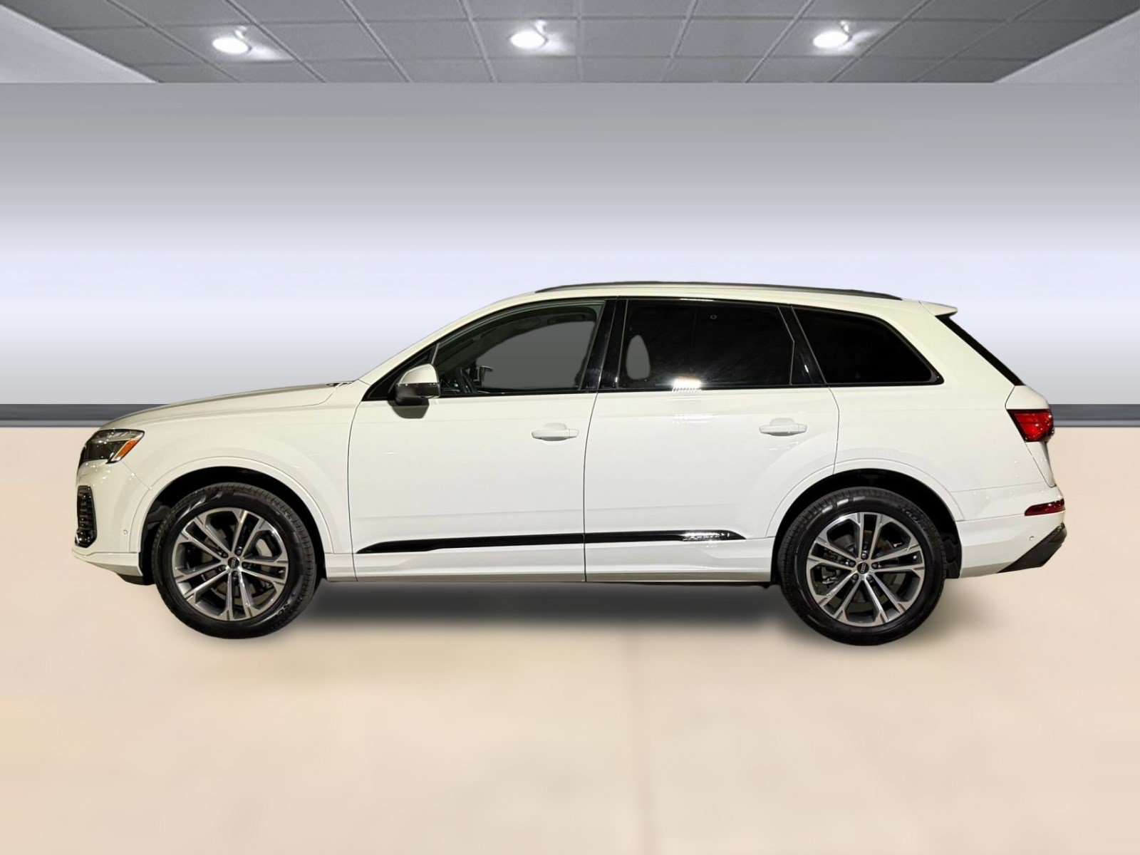 Certified 2026 Audi Q7 2.0T Premium w/ Convenience Plus Package AWD/4WD image 2