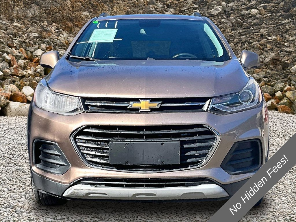 Used 2018 Chevrolet Trax LT w/ LT Convenience Package AWD/4WD image 3