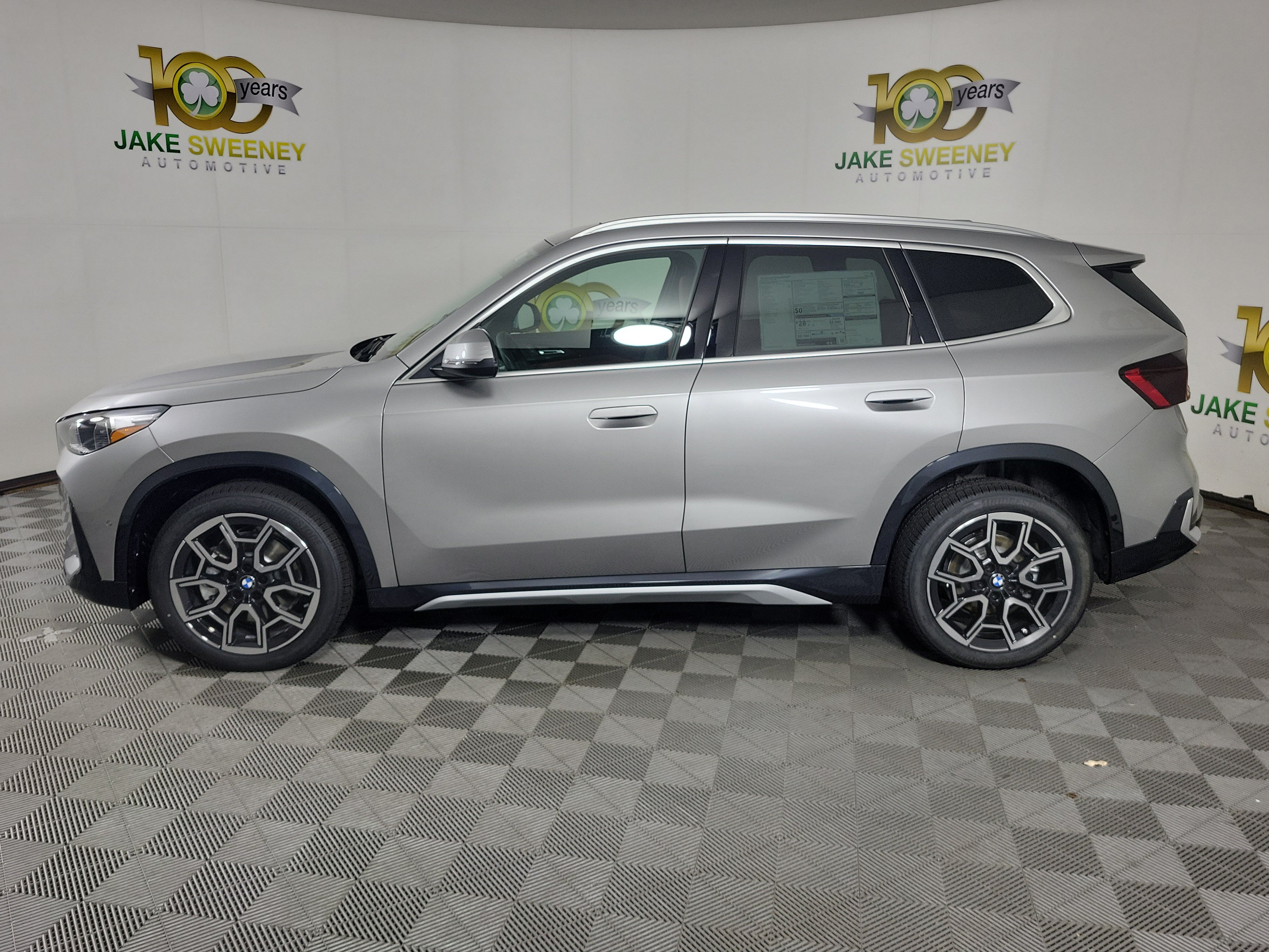 New 2027 BMW X1 xDrive28i AWD/4WD image 4