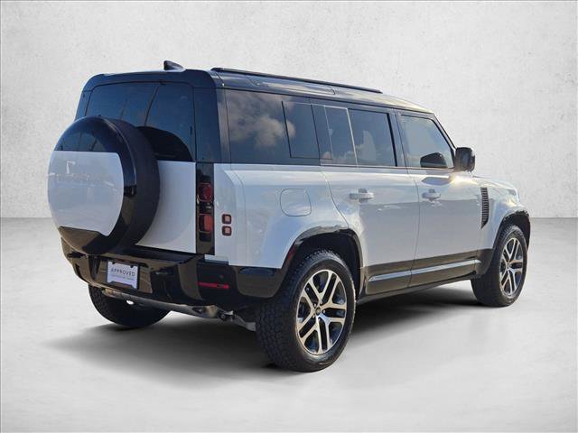 Used 2025 Land Rover Defender 110 X-Dynamic SE AWD/4WD image 5