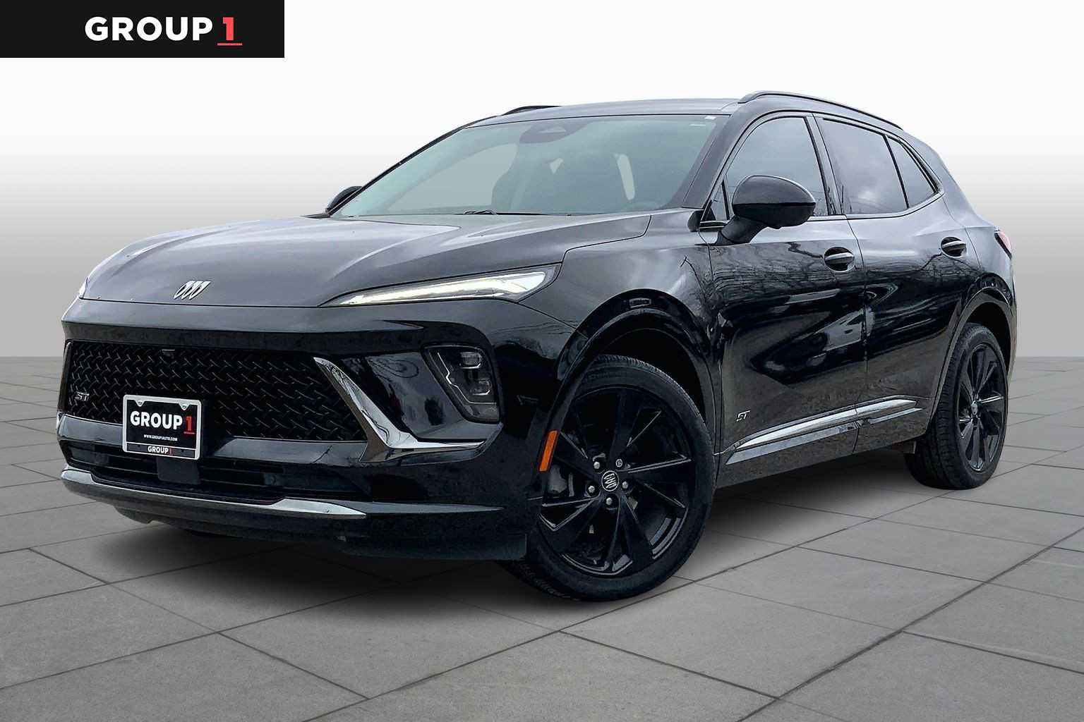 Used 2025 Buick Envision Sport Touring image 1