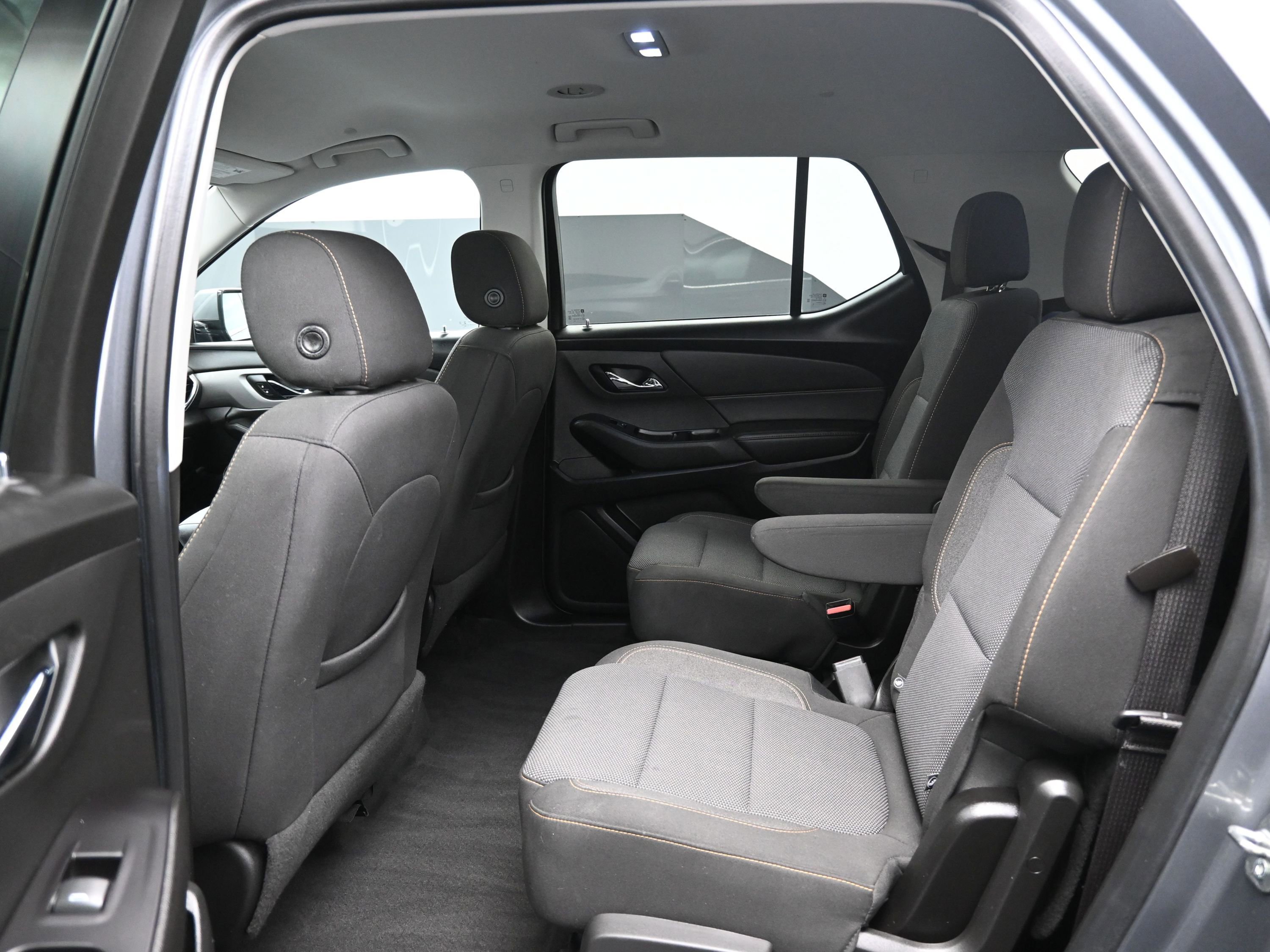 Used 2020 Chevrolet Traverse LT w/ LPO, Black Accent Package image 19