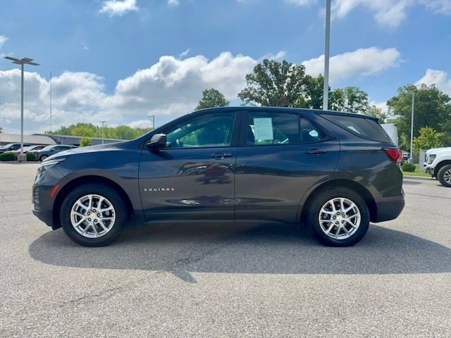 Used 2022 Chevrolet Equinox LS AWD/4WD image 4