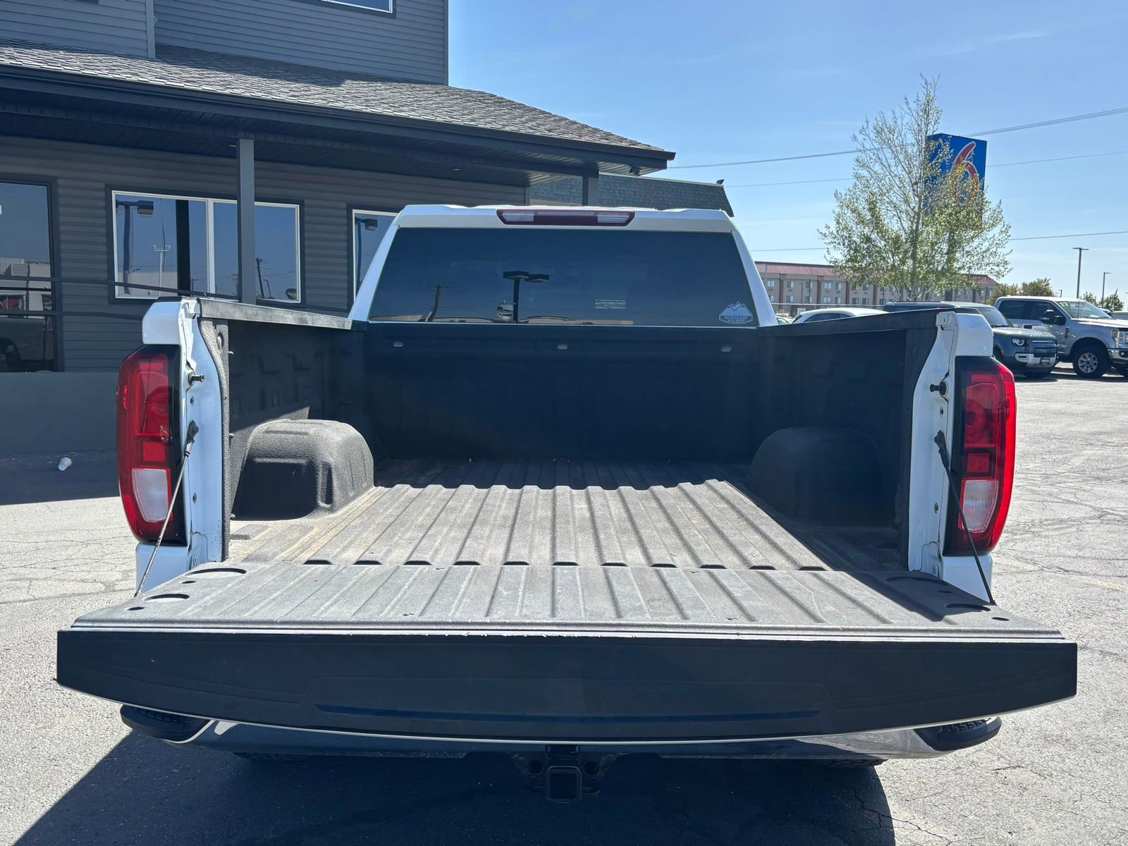 Used 2019 GMC Sierra 1500 SLE w/ Fleet Comfort Package image 11