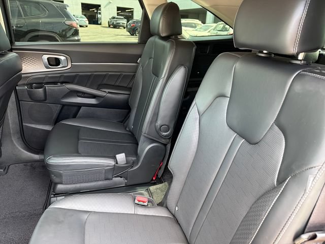 Certified 2025 Kia Sorento SX FWD image 23