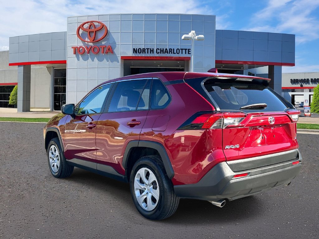 Used 2023 Toyota RAV4 LE FWD image 5