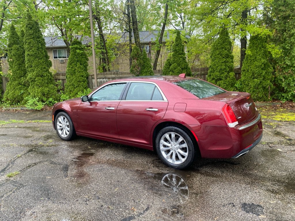 Used 2016 Chrysler 300 C AWD/4WD image 3