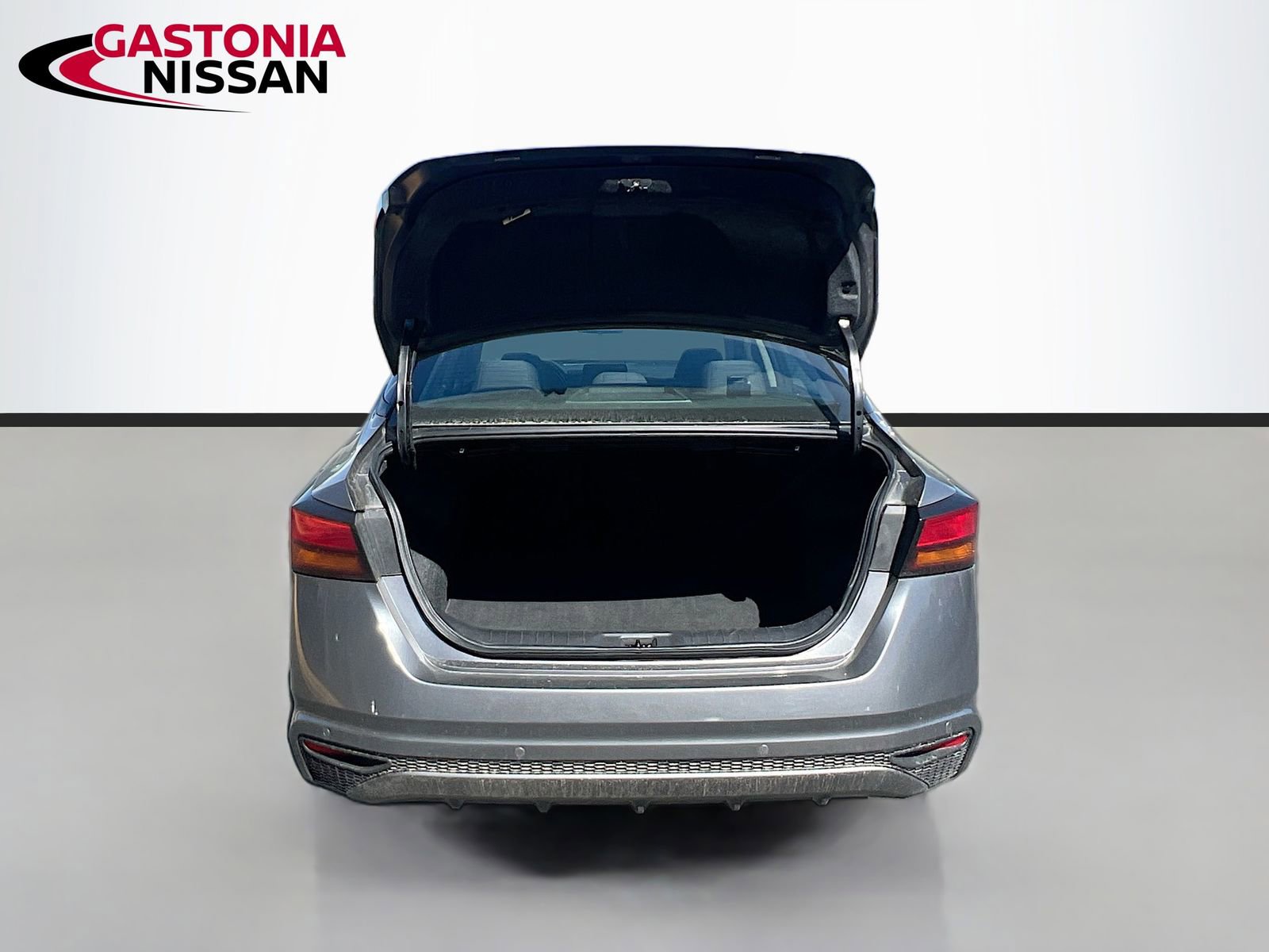 Used 2023 Nissan Altima 2.5 SV FWD image 33