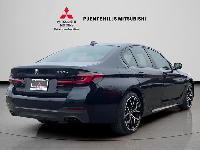 Used 2022 BMW 530e w/ M Sport Package image 4