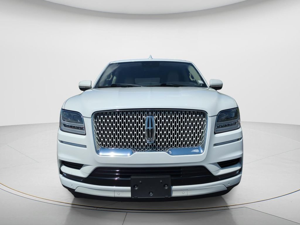Used 2020 Lincoln Navigator Reserve w/ Equipment Group 208A Reserve AWD/4WD image 2