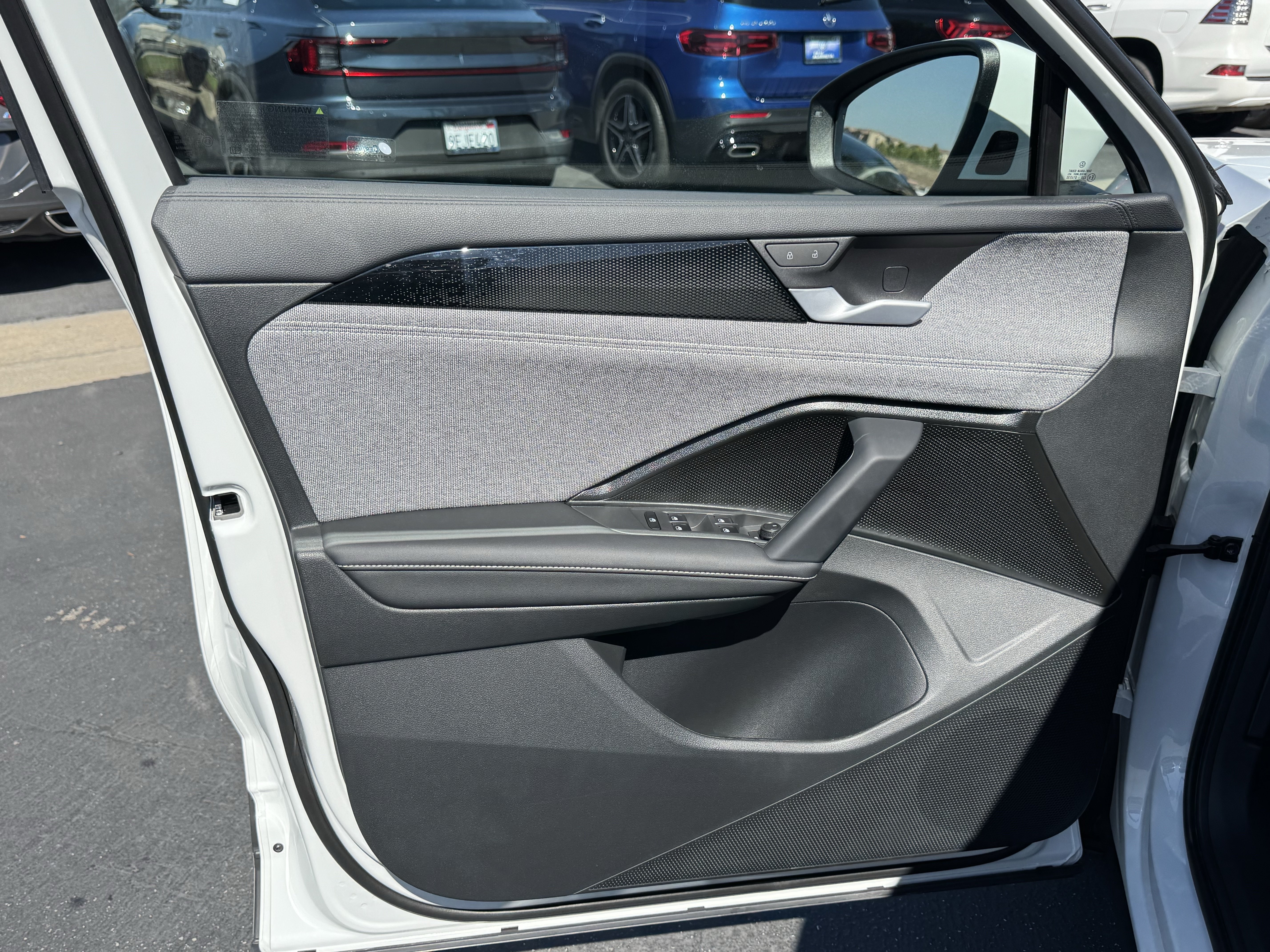 Certified 2025 Volkswagen Tiguan S AWD/4WD image 13