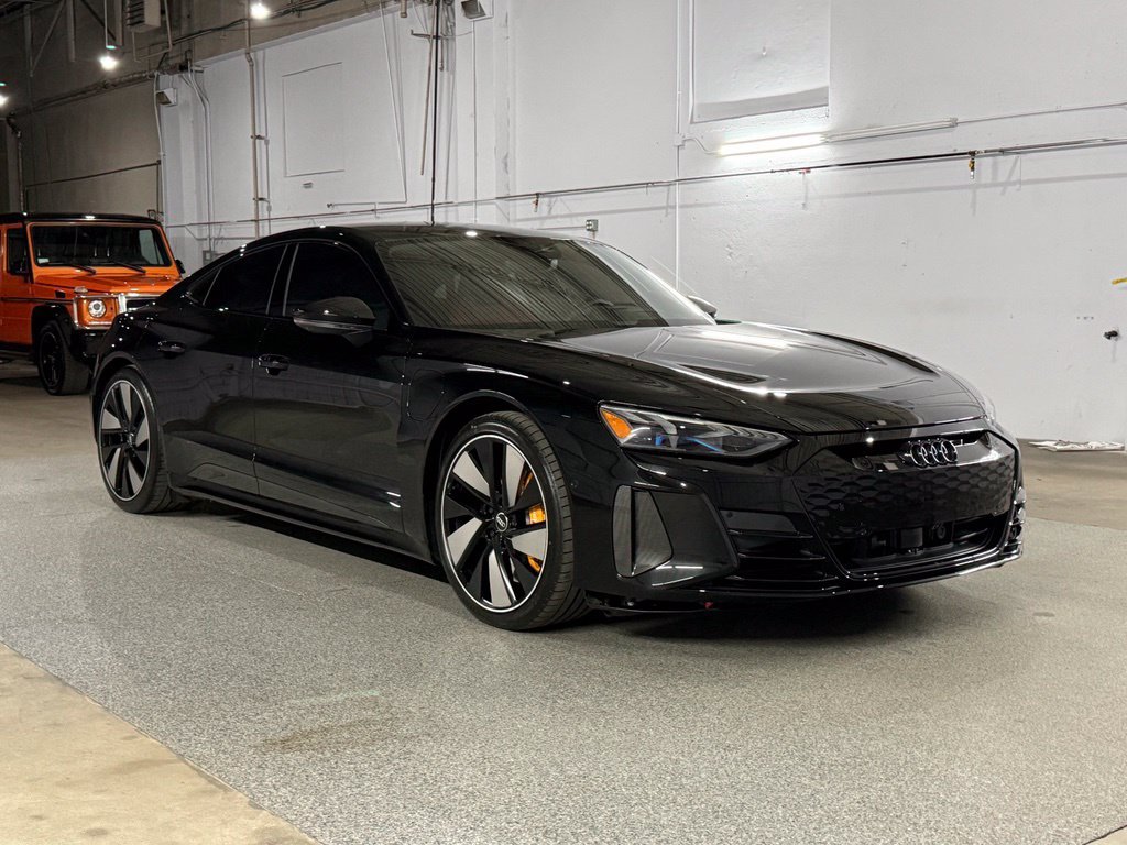 Used 2022 Audi RS e-tron GT w/ Carbon Performance Package AWD/4WD image 4