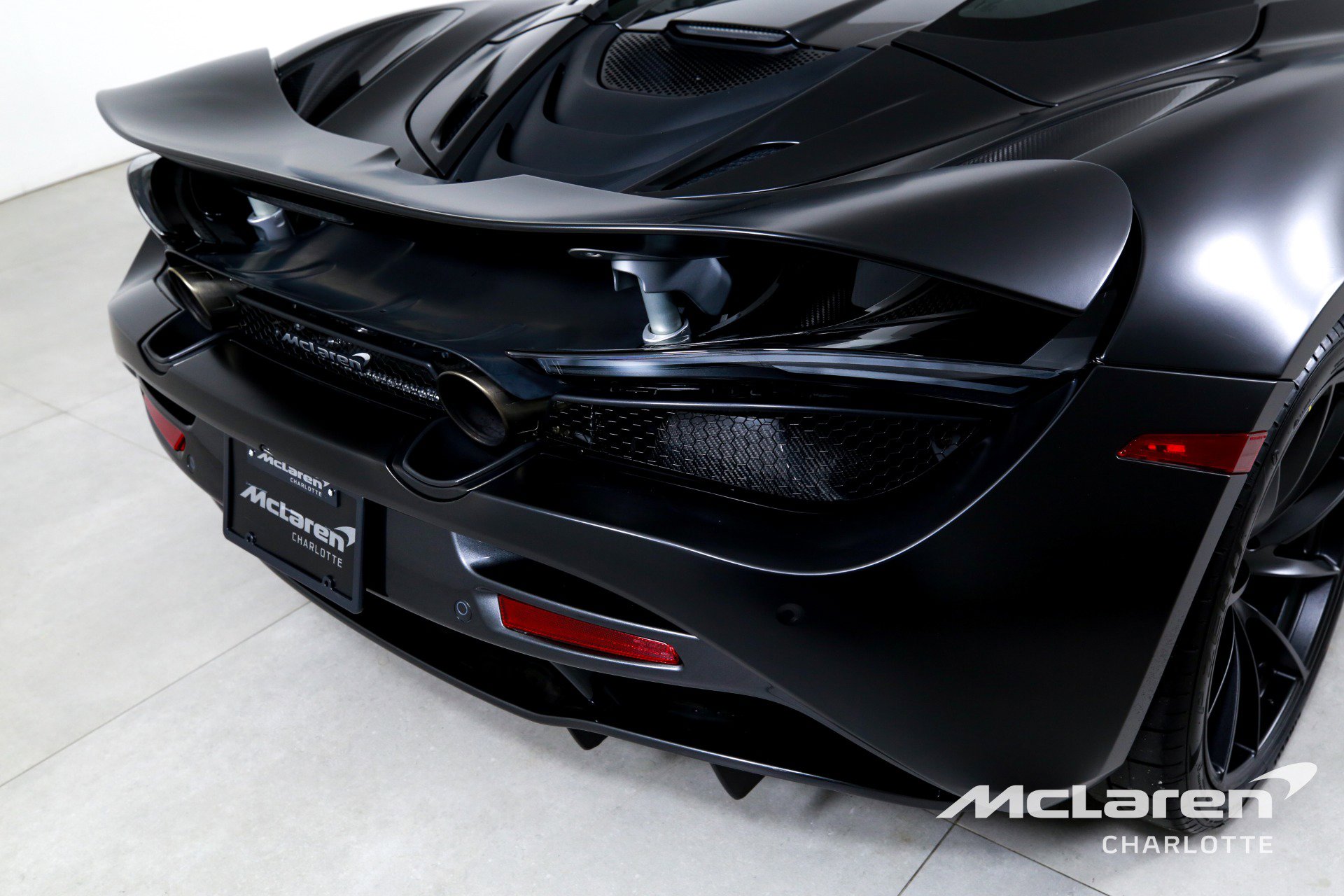 Used 2022 McLaren 720S Spider RWD image 33
