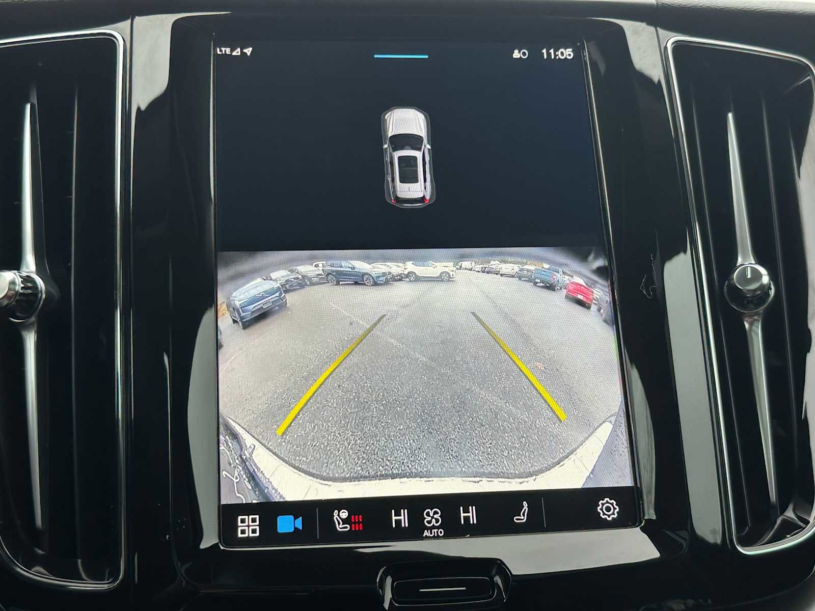 Used 2025 Volvo XC60 B5 Core w/ Protection Package Premier image 26