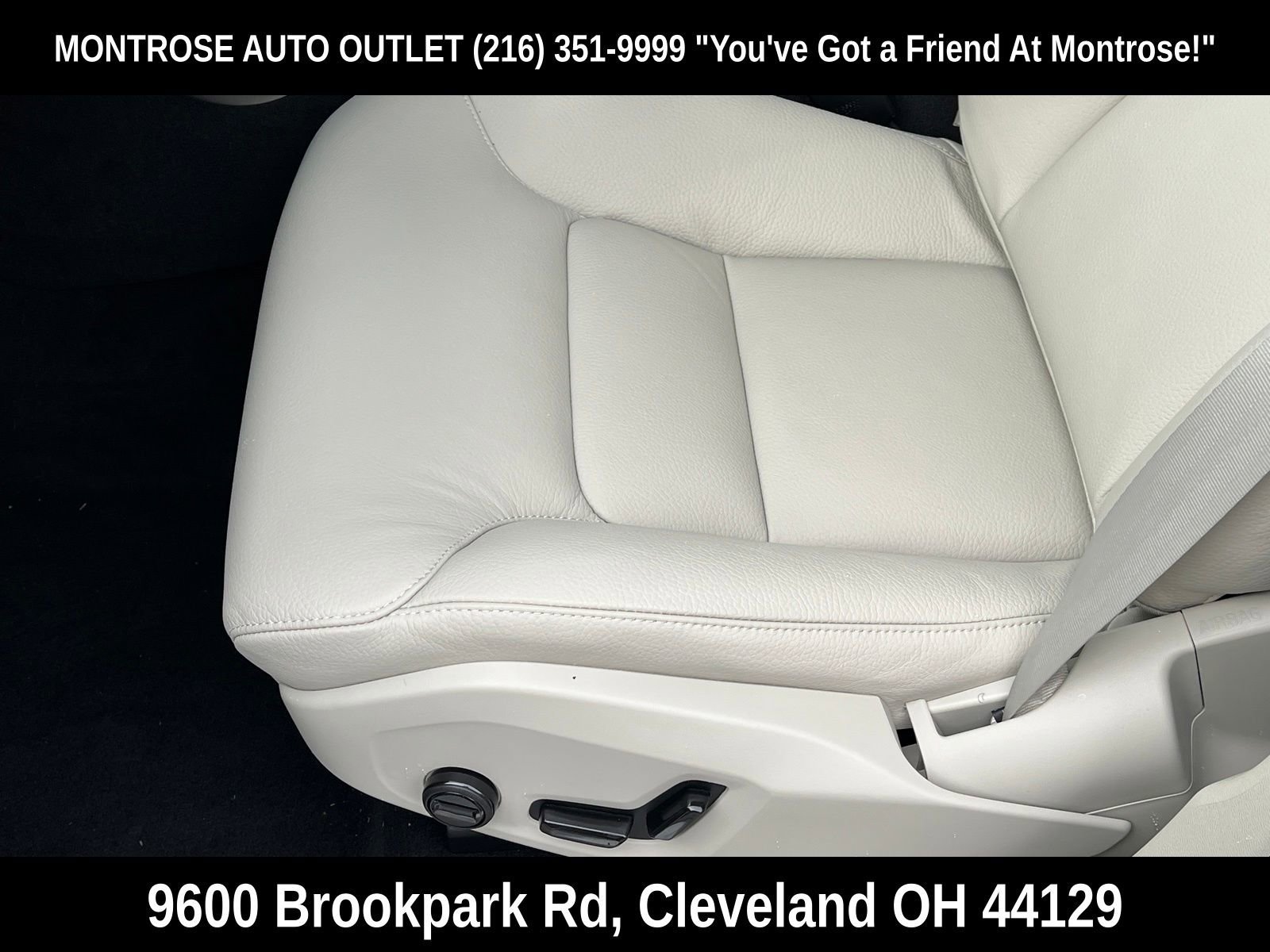 New 2025 Volvo XC60 T8 Plus w/ Protection Package Premier image 35