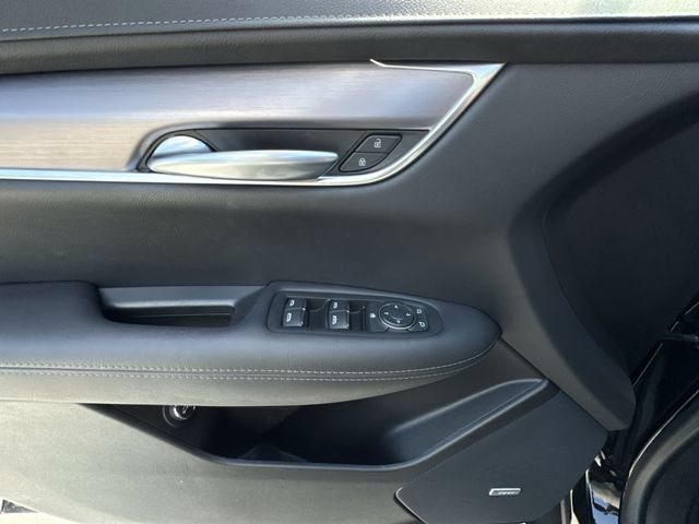 Certified 2023 Cadillac XT5 Luxury w/ LPO, Floor Liner Package FWD image 21
