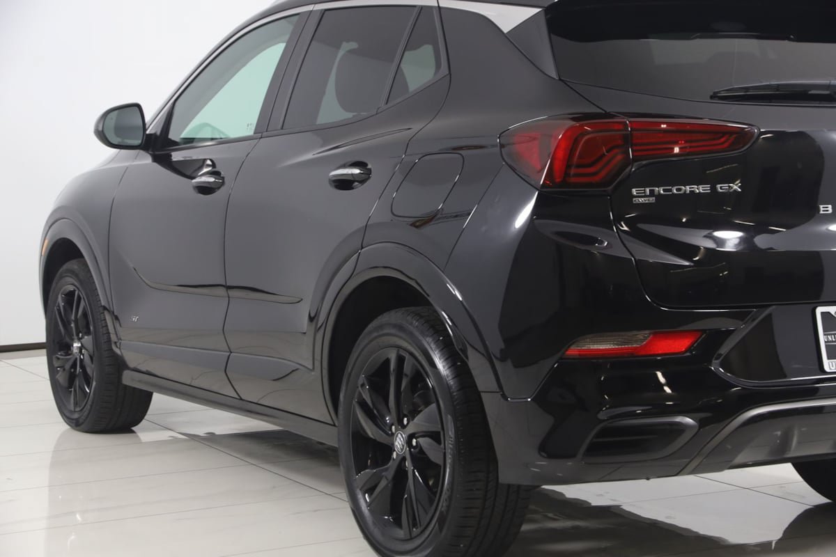 Used 2025 Buick Encore GX Sport Touring AWD/4WD image 24